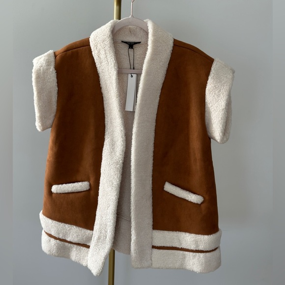 Central Park West Alwyn Vest in Cognac size Large NWT - Picture 3 of 15